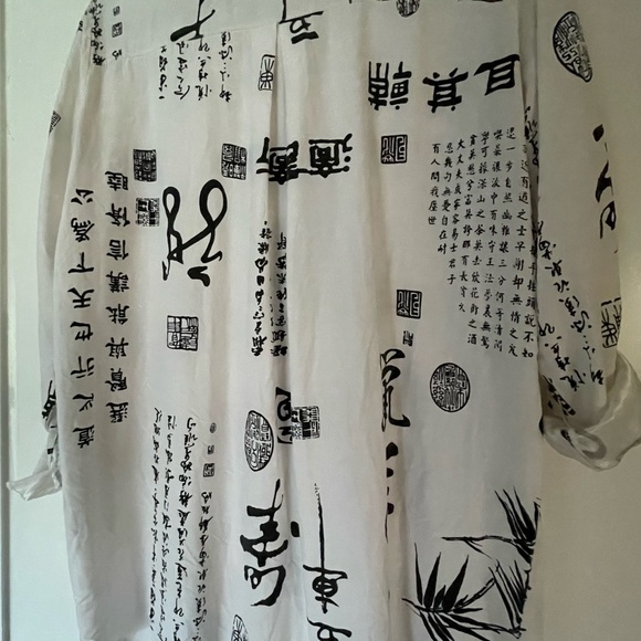 Soft SurroundingsVintage Black and White Asian Inspired Tunic - Picture 2 of 5